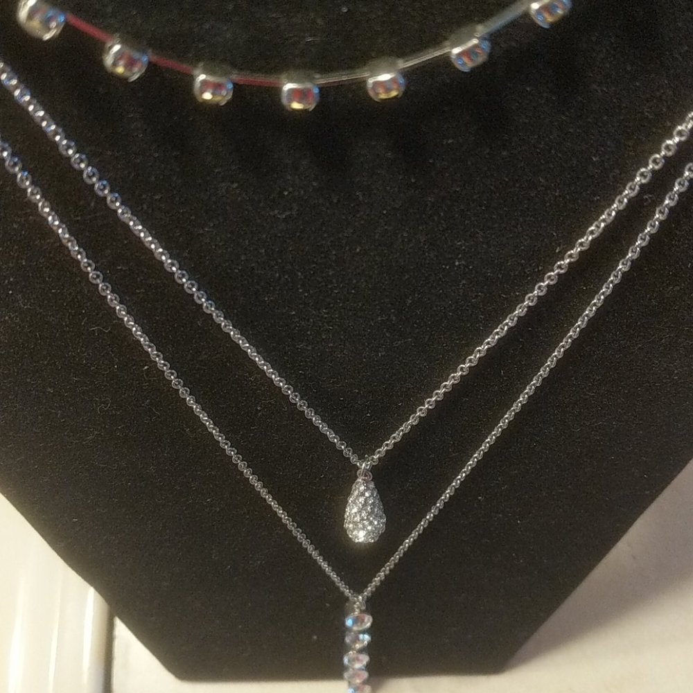 Triple Necklace - Picture 2 of 4